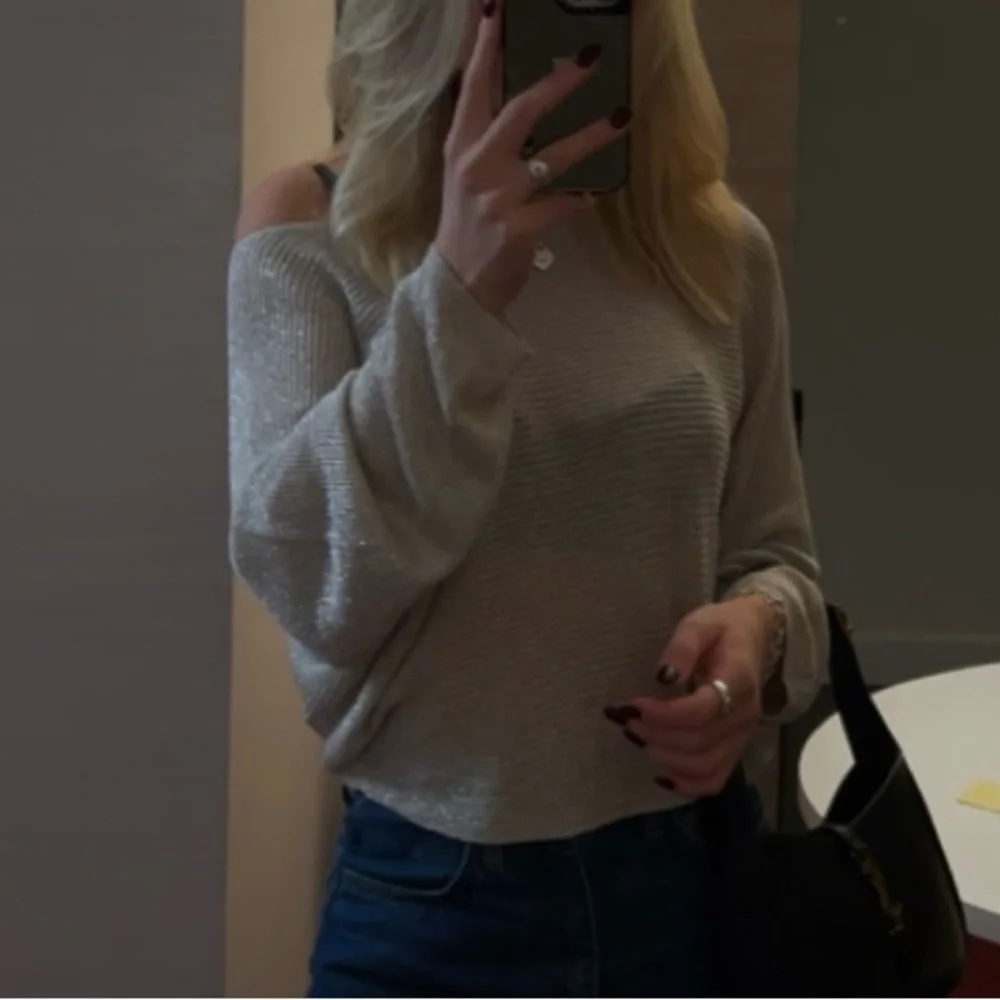 Simons Italian Shimmery Sweater - Picture 7 of 7